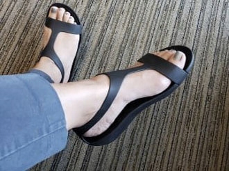 SANDAŁY DAMSKIE CROCS SERENA KLAPKI CZARNE R.41 Długość wkładki 26.3 cm