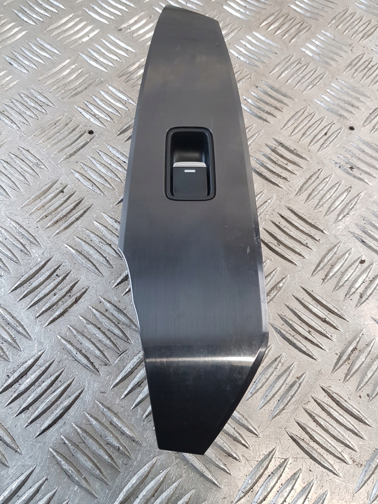 switch windows right rear part MAZDA 6 III GJ KOMBI 15R
