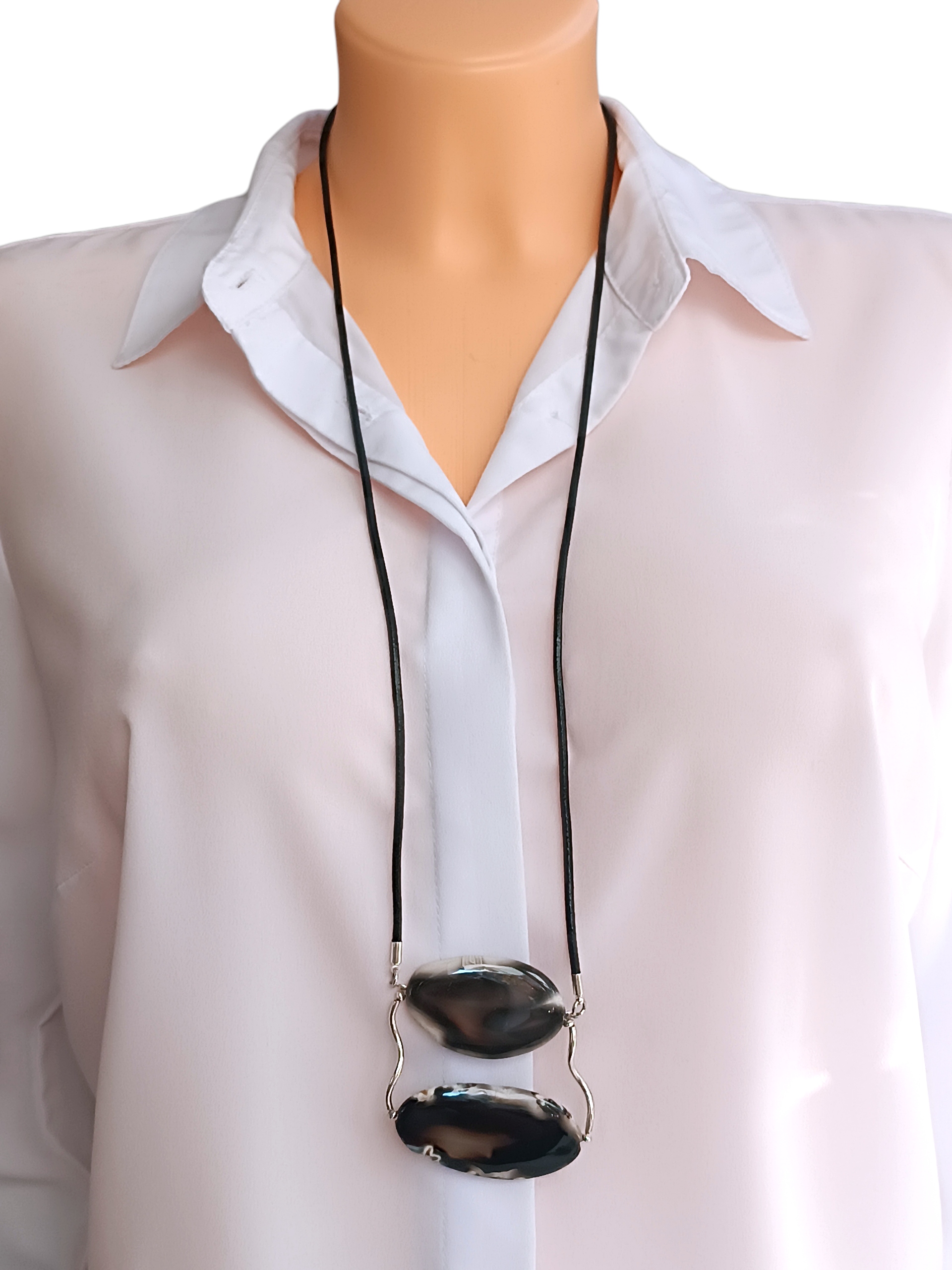 Krásný dlouhý náhrdelník Hnědý velký oválný Achát s páleným černým řemínkem 75 cm