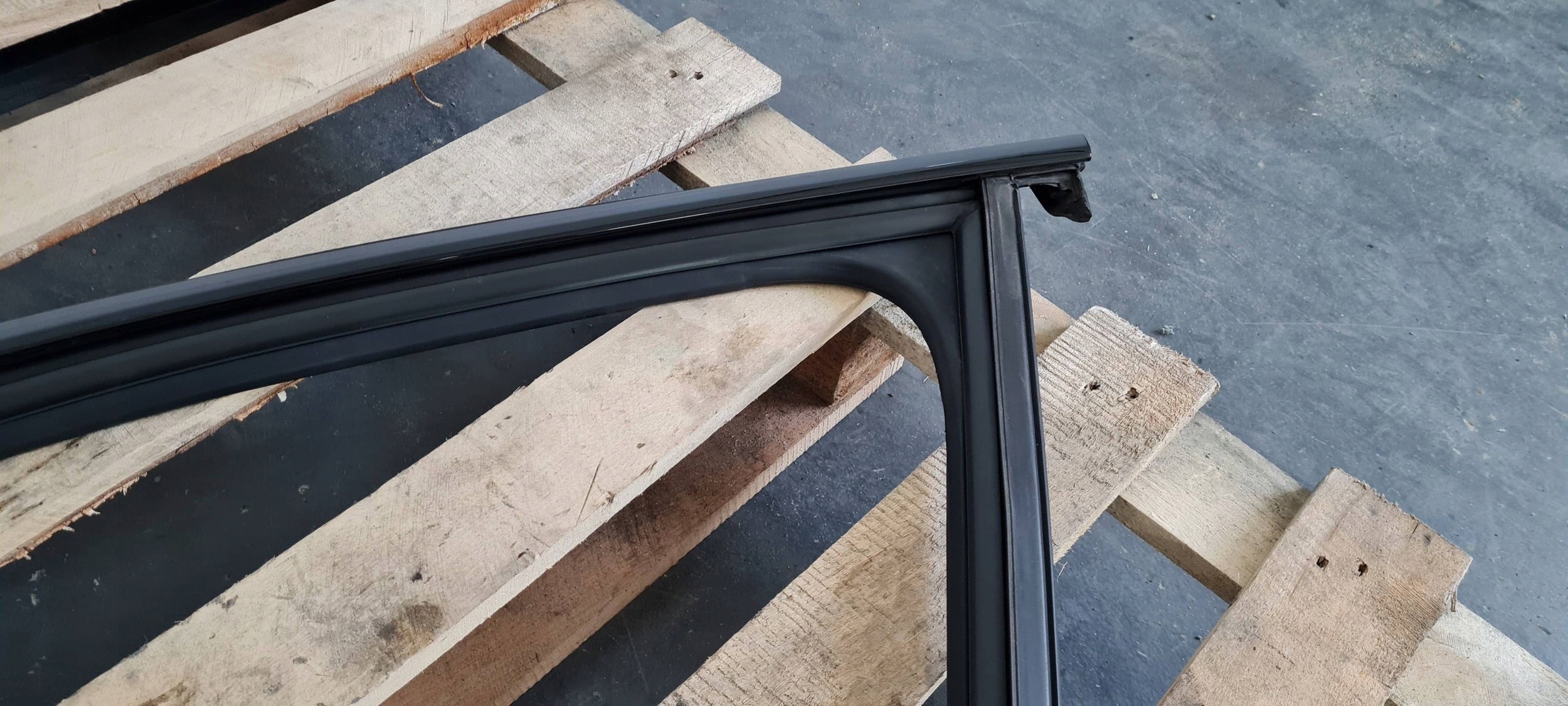A6 C8 4K moulding gasket rubber door left front SLINE black 4K0837431B