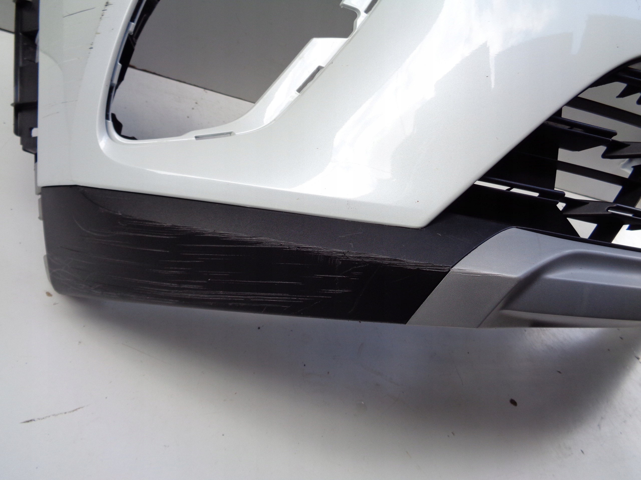 front bumper RENAULT CAPTUR II 19- NR 51923