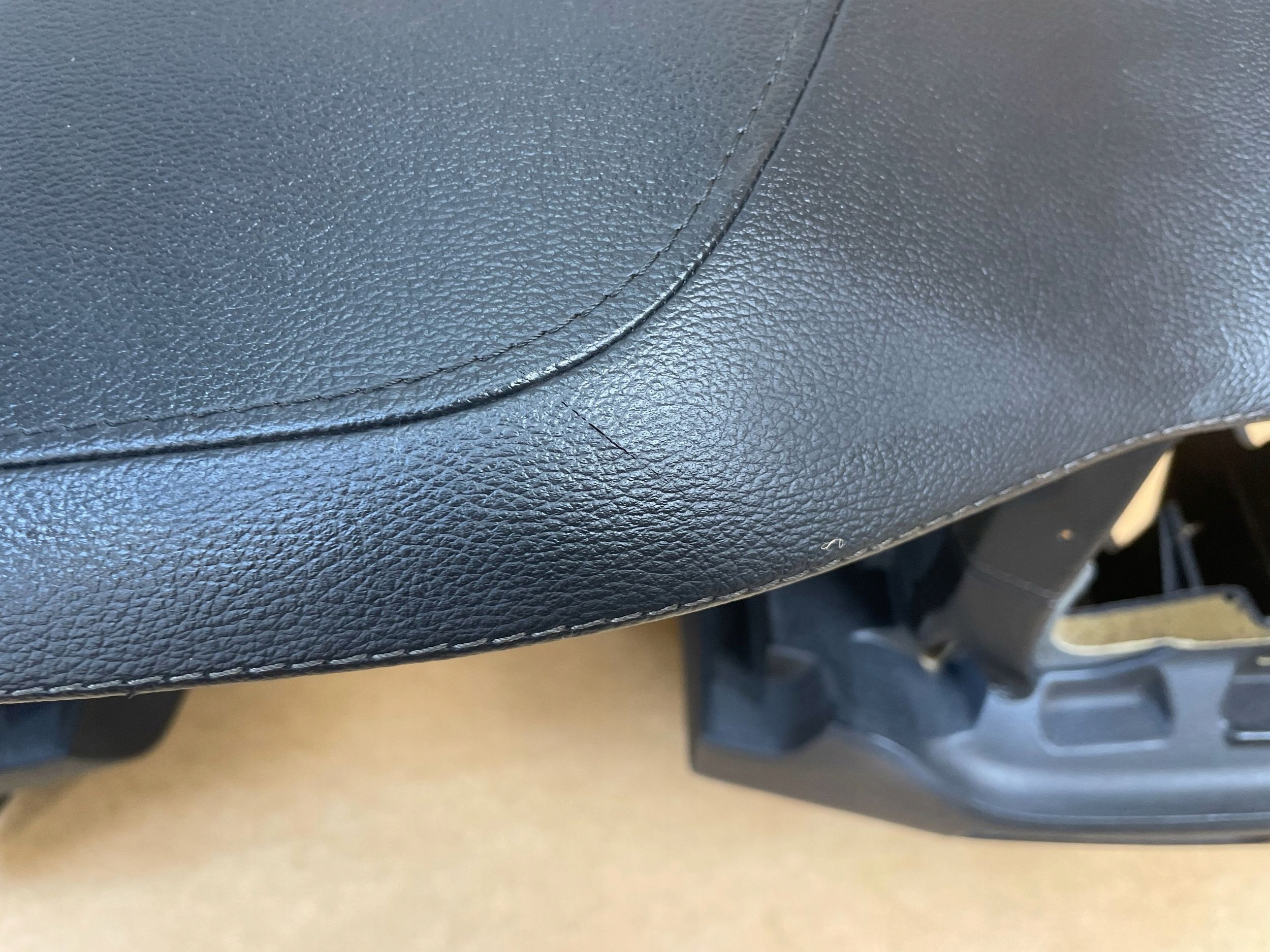dashboard instrument panel cockpit upholstery VOLVO XC60 II 2017- HEAD UP ANGLIK UK 31