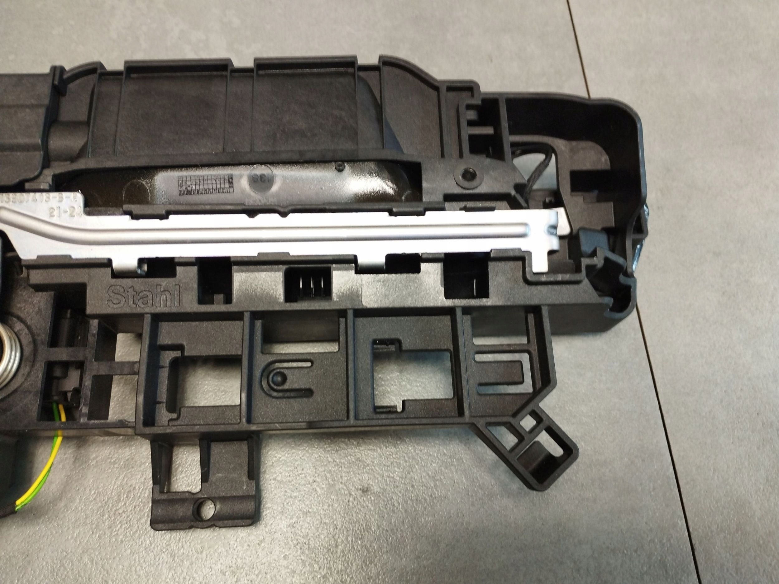 Audi A5 B10 maniglia Esterna Destro posteriore 8B3837812E
