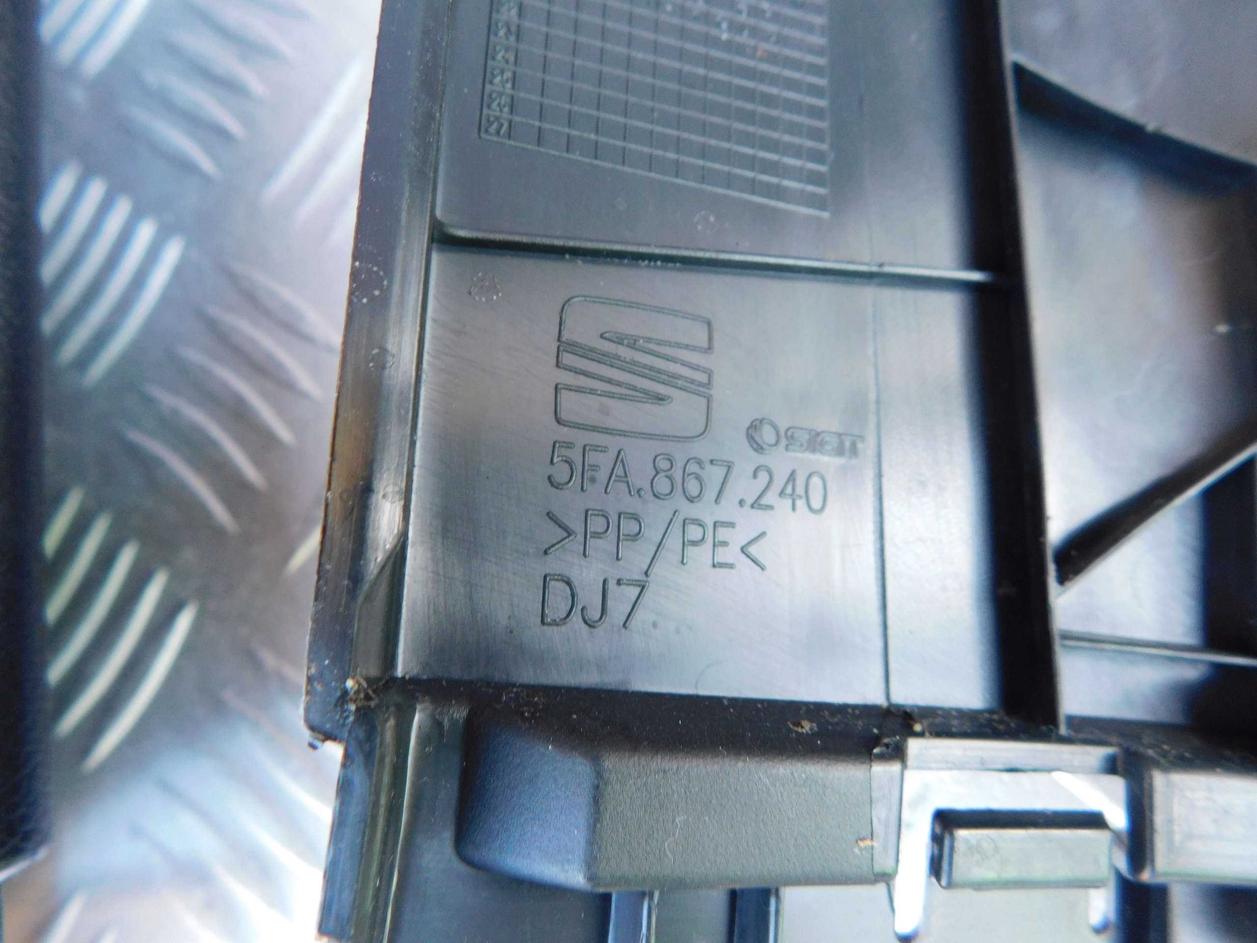 Cupra Formentor covers SLUPKA 5FA867240 5FA867239