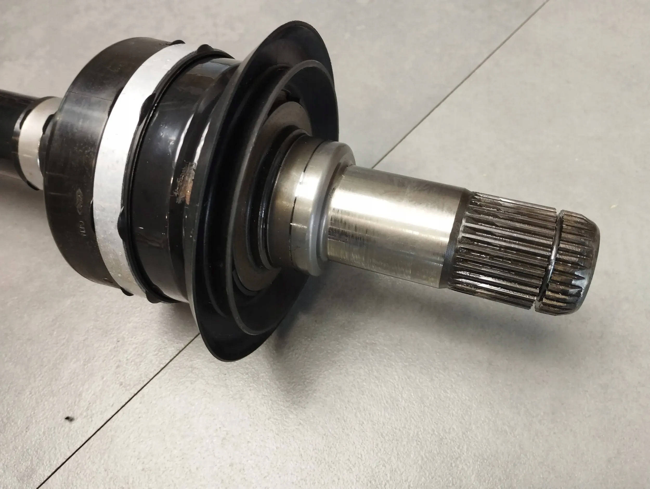 BMW 7 G11 semi-axis right rear part 8639454