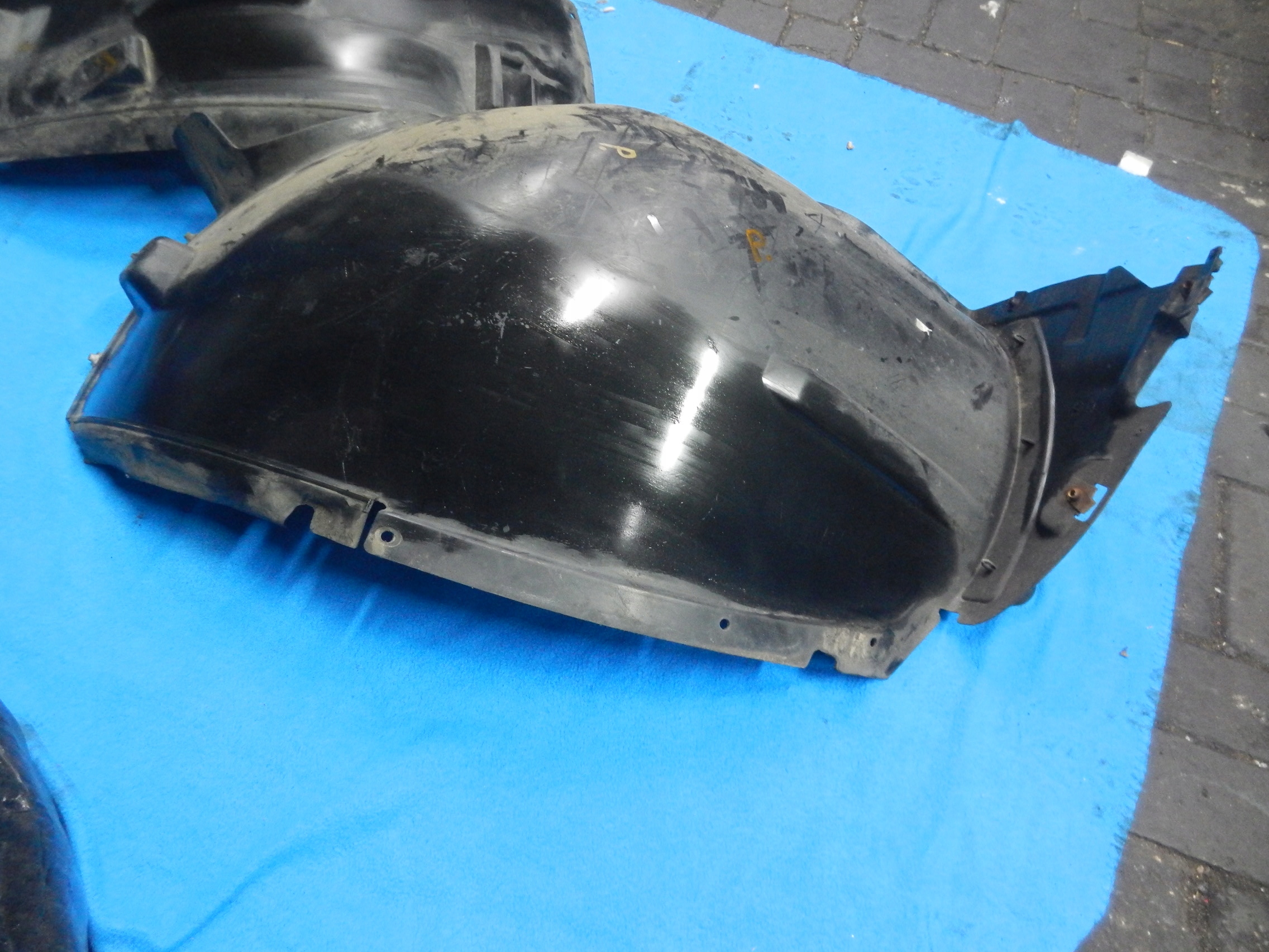 подкрылки правый перед MERCEDES ML W164 164