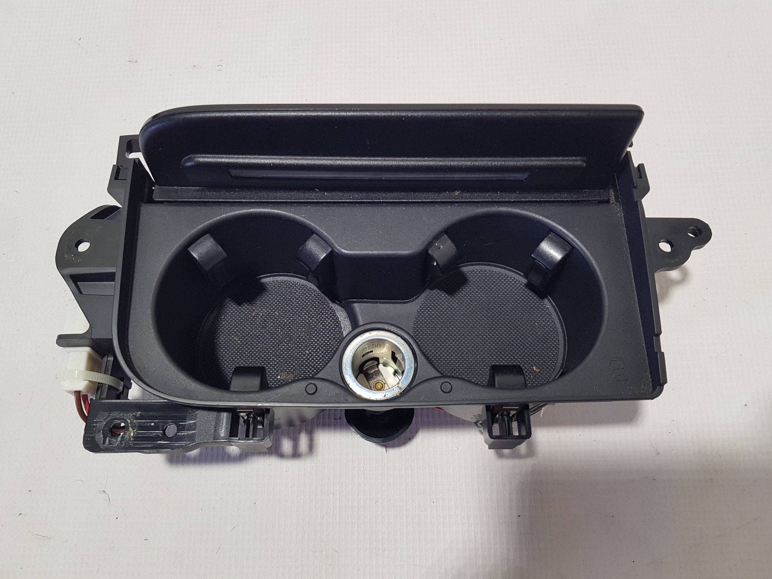 bracket KUBKI CUPHOLDER AUDI A8 D4 4H 4H2858601D