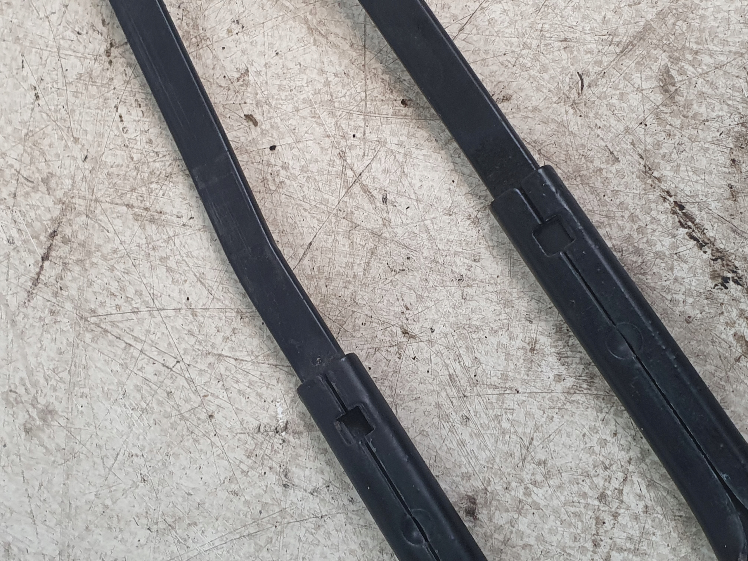 Bracci tergicristallo 2SZT. FIAT PANDA II 08r.