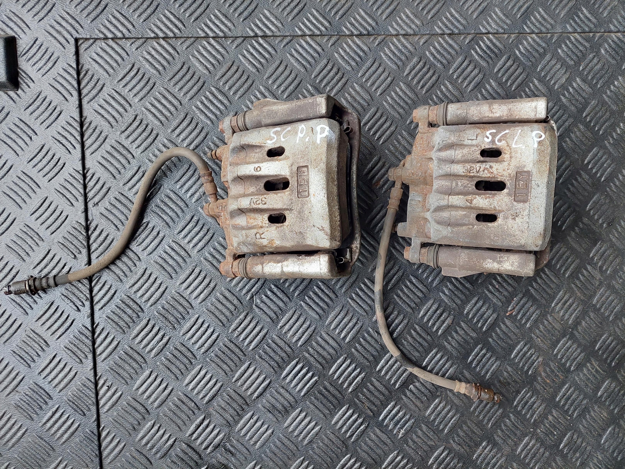 caliper front front right left LEXUS SC II SC430