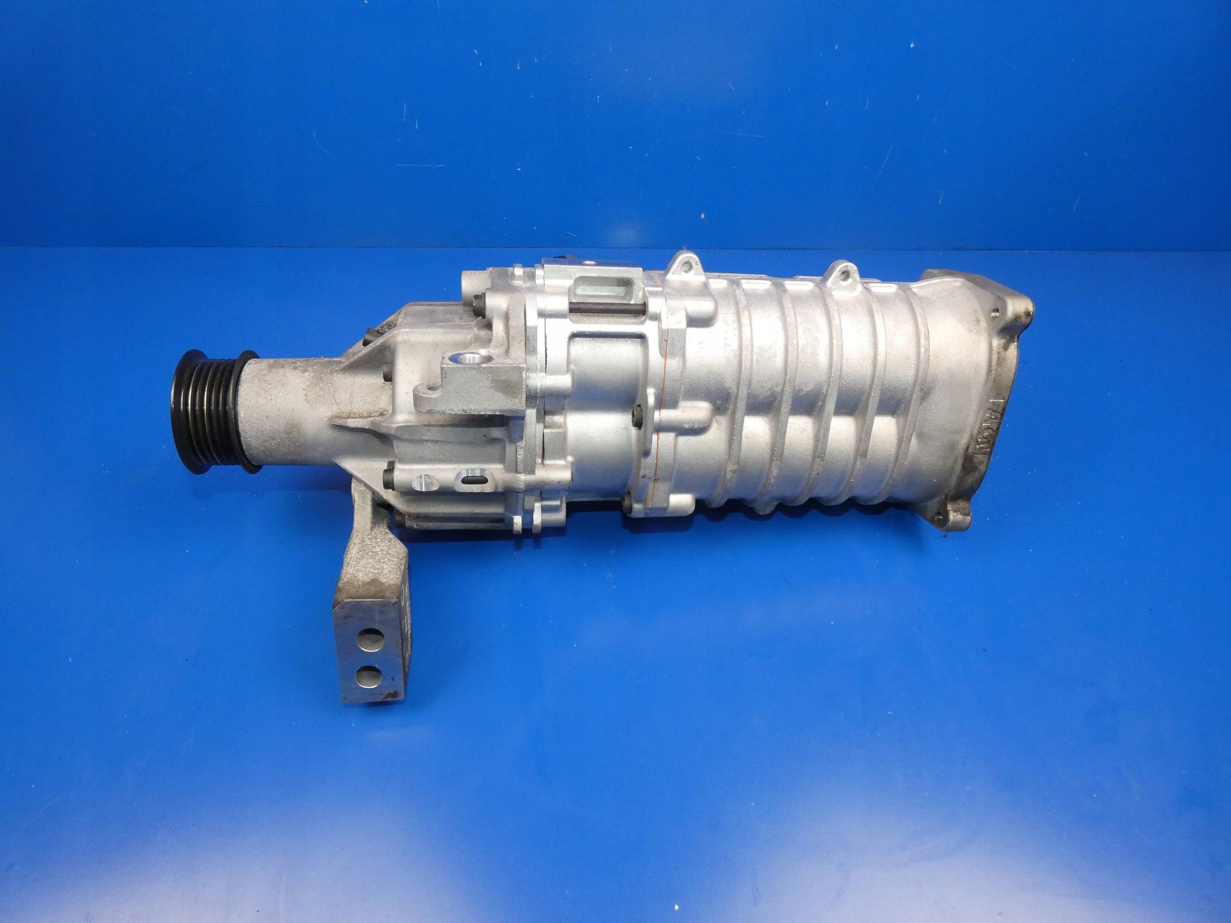VOLVO XC90 II XC60 V90 S90 T8 HYBRYDA compressor; turbo
