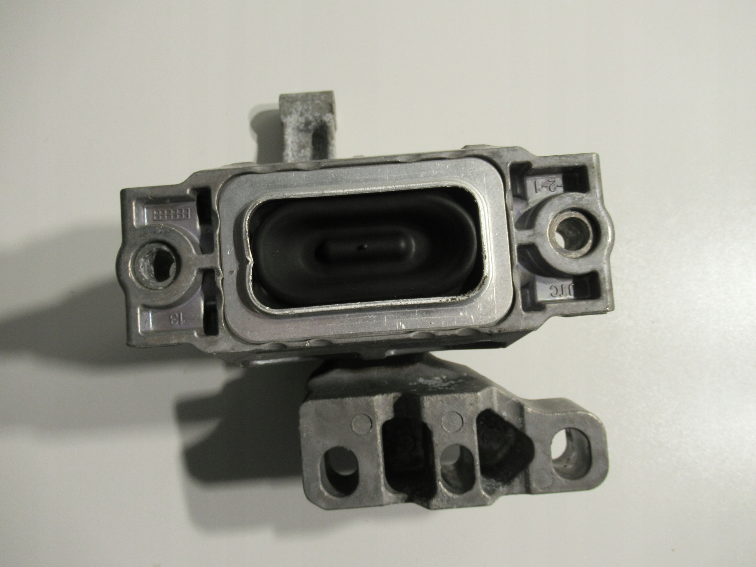 VW Seat Skoda holder engine mount 5N0199262M