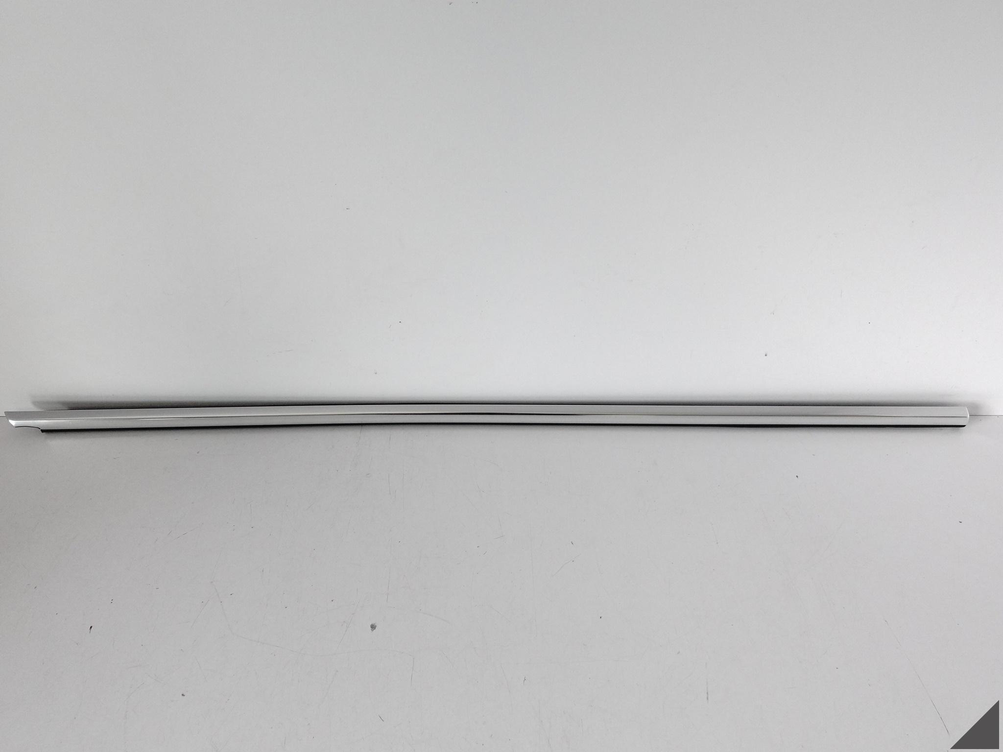 VW TOUAREG III 760 CR7 18- moulding dust windows right front CHROM