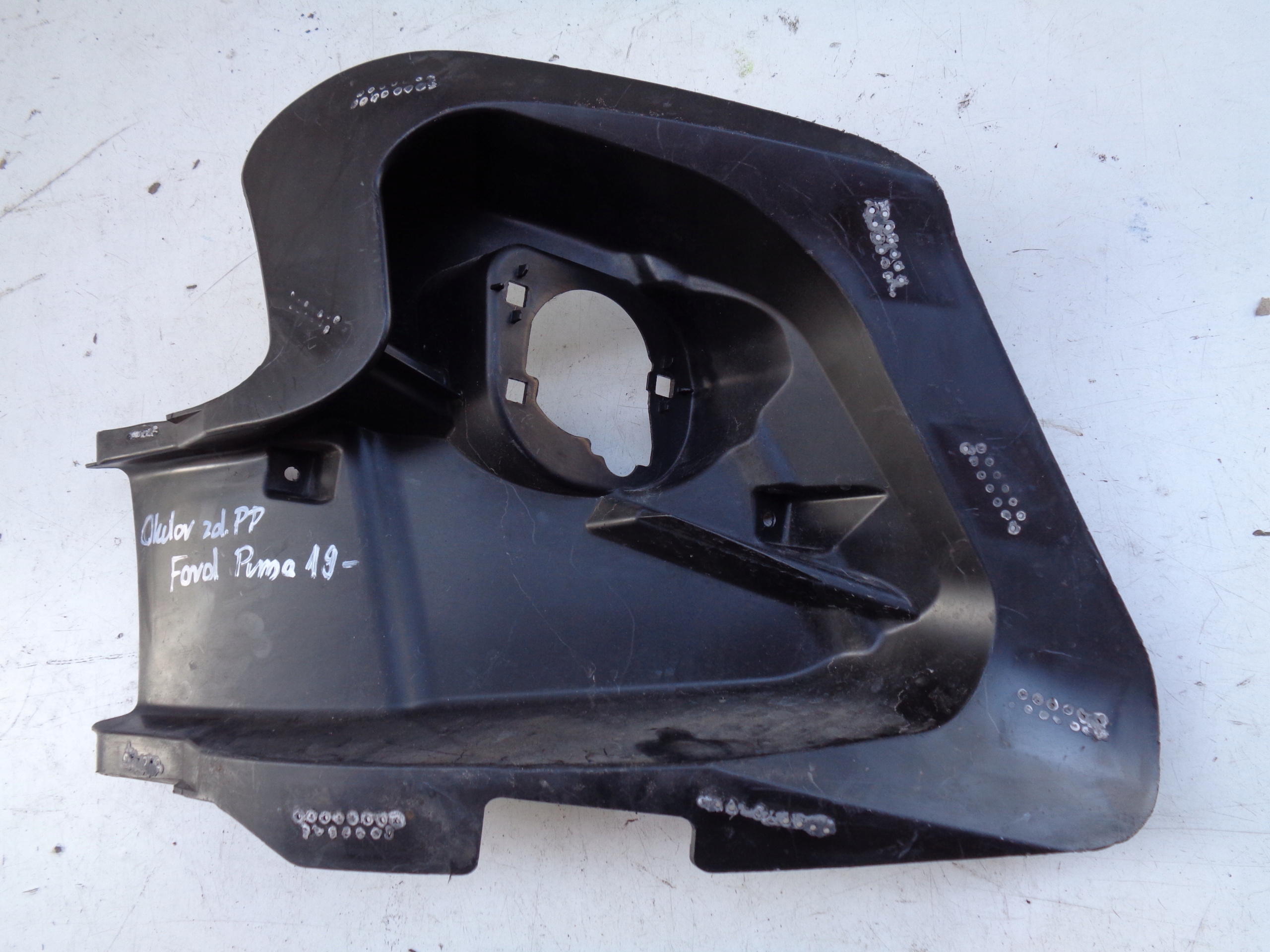 support OKULAR of a bumper right front FORD PUMA 19