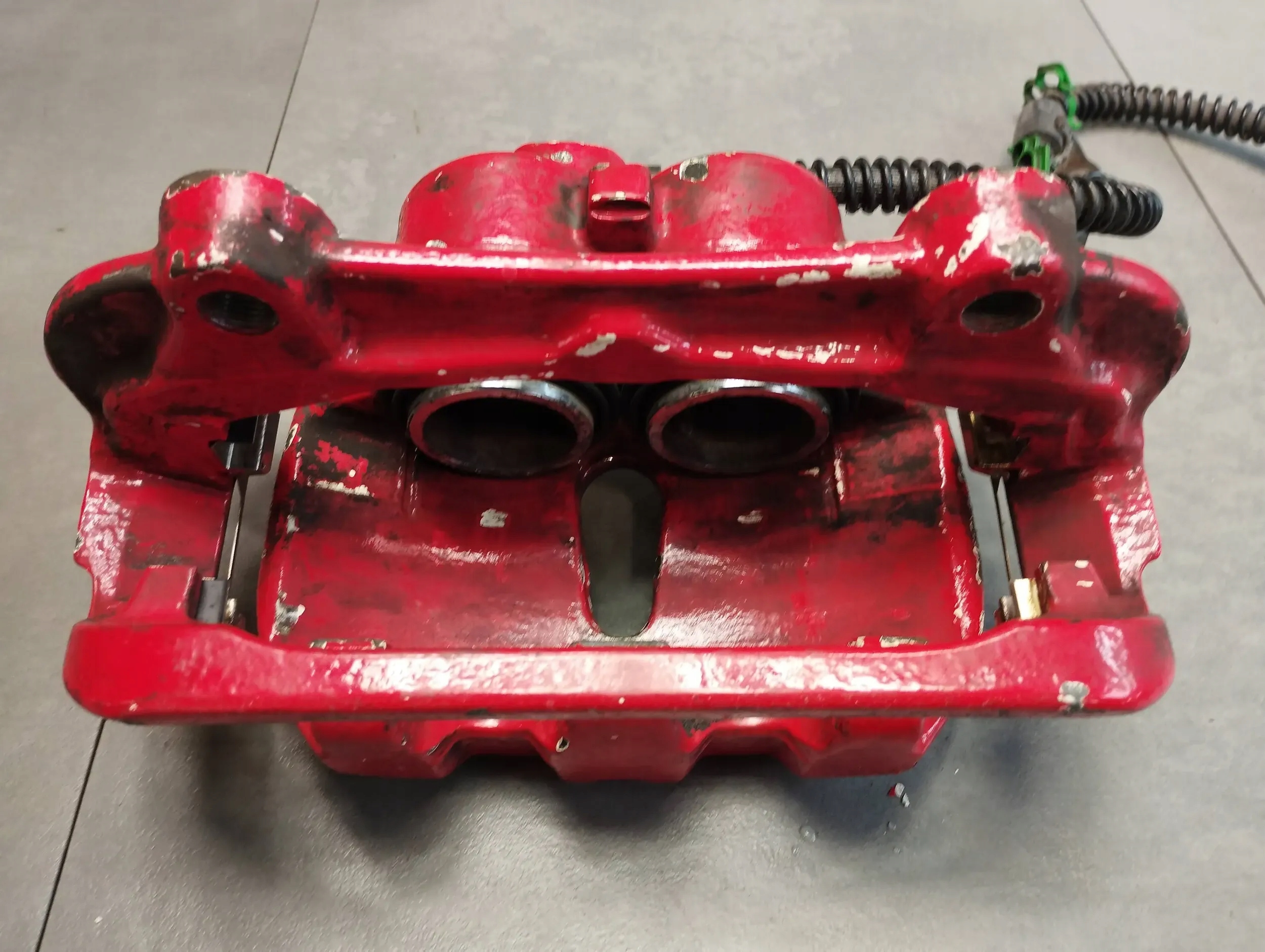 Land Rover Range Rover Sport L320 5.0 V8 caliper left front