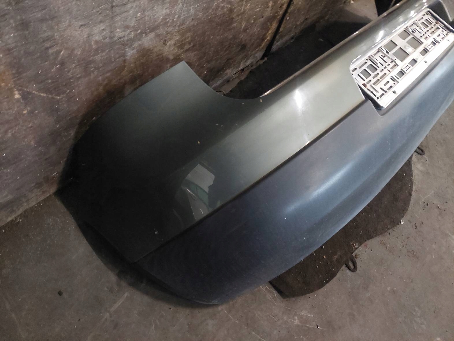 nárazník záď VOLKSWAGEN GOLF V LA6Q