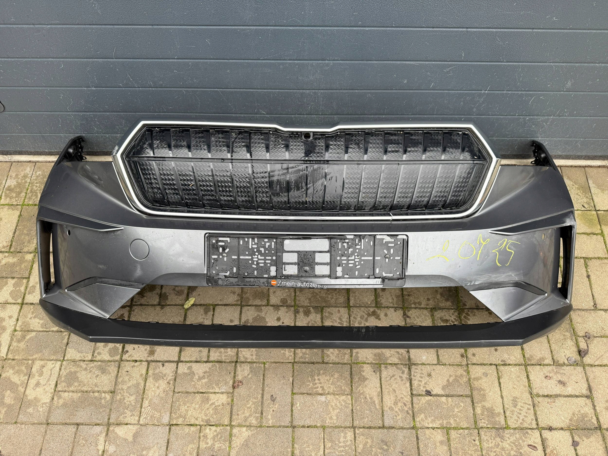 Skoda Enyaq 20- bumper front front