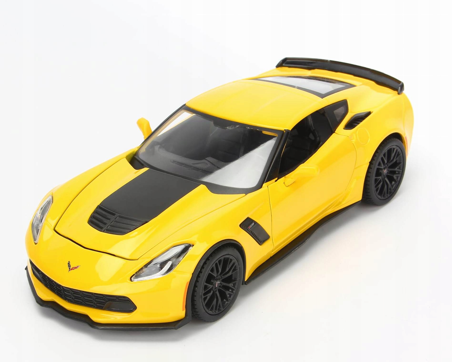 Chevrolet Corvette Z06 C7 2015 Yellow Maisto 1:24 Kovový Model Auta