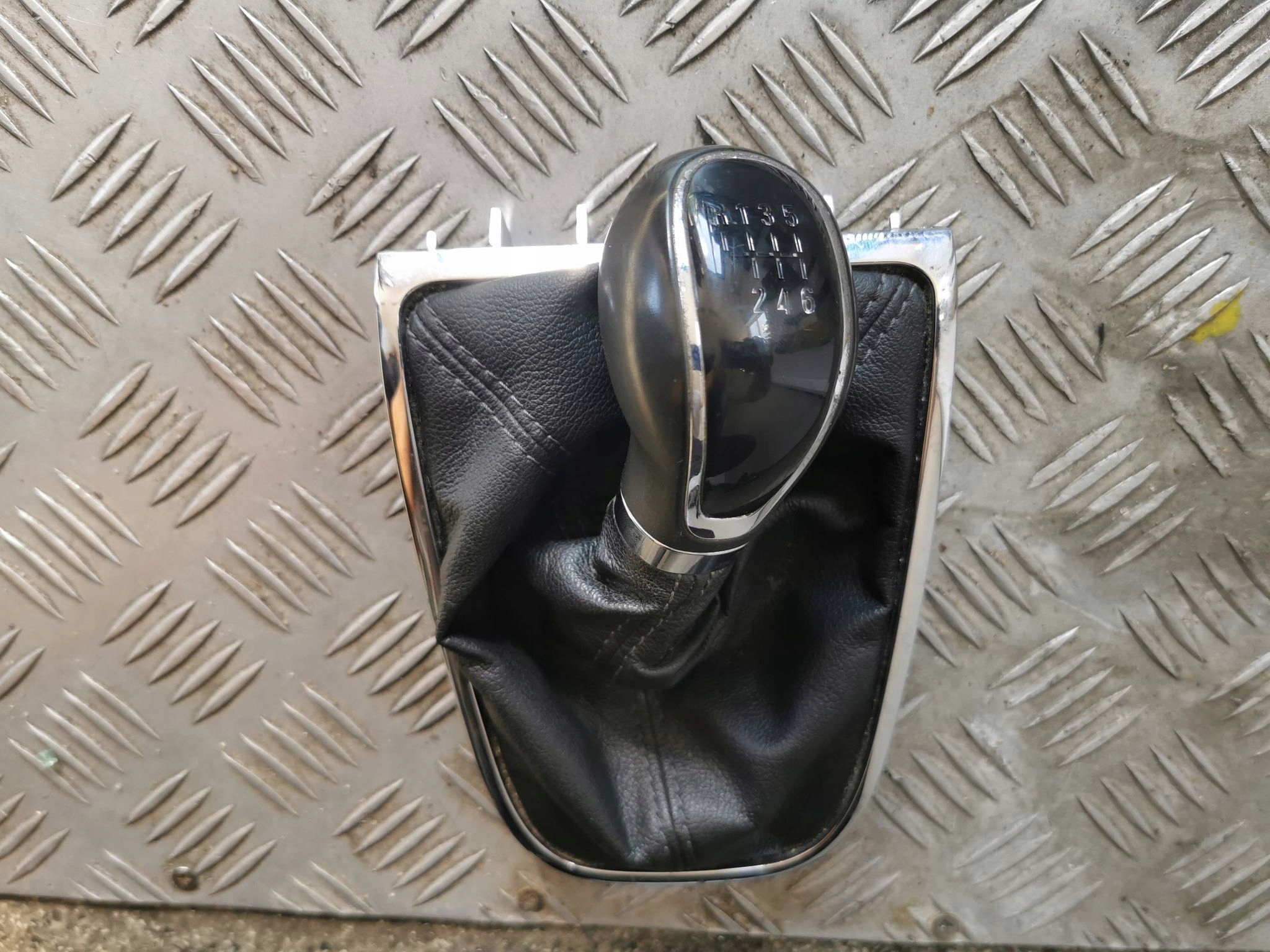 ASTRA J IV РУЧКА СИЛЬФОН 6 ПЕРЕДАЧ 55565905