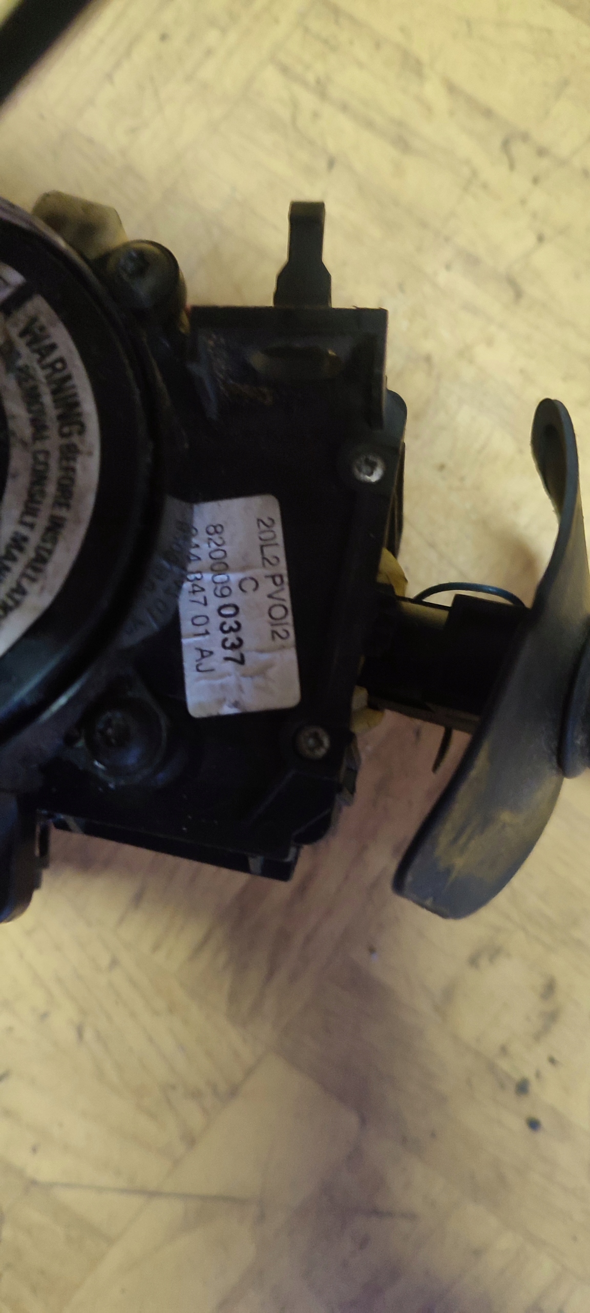 steering wheel levers and controls ring Renault KANGOO and 7700840099F