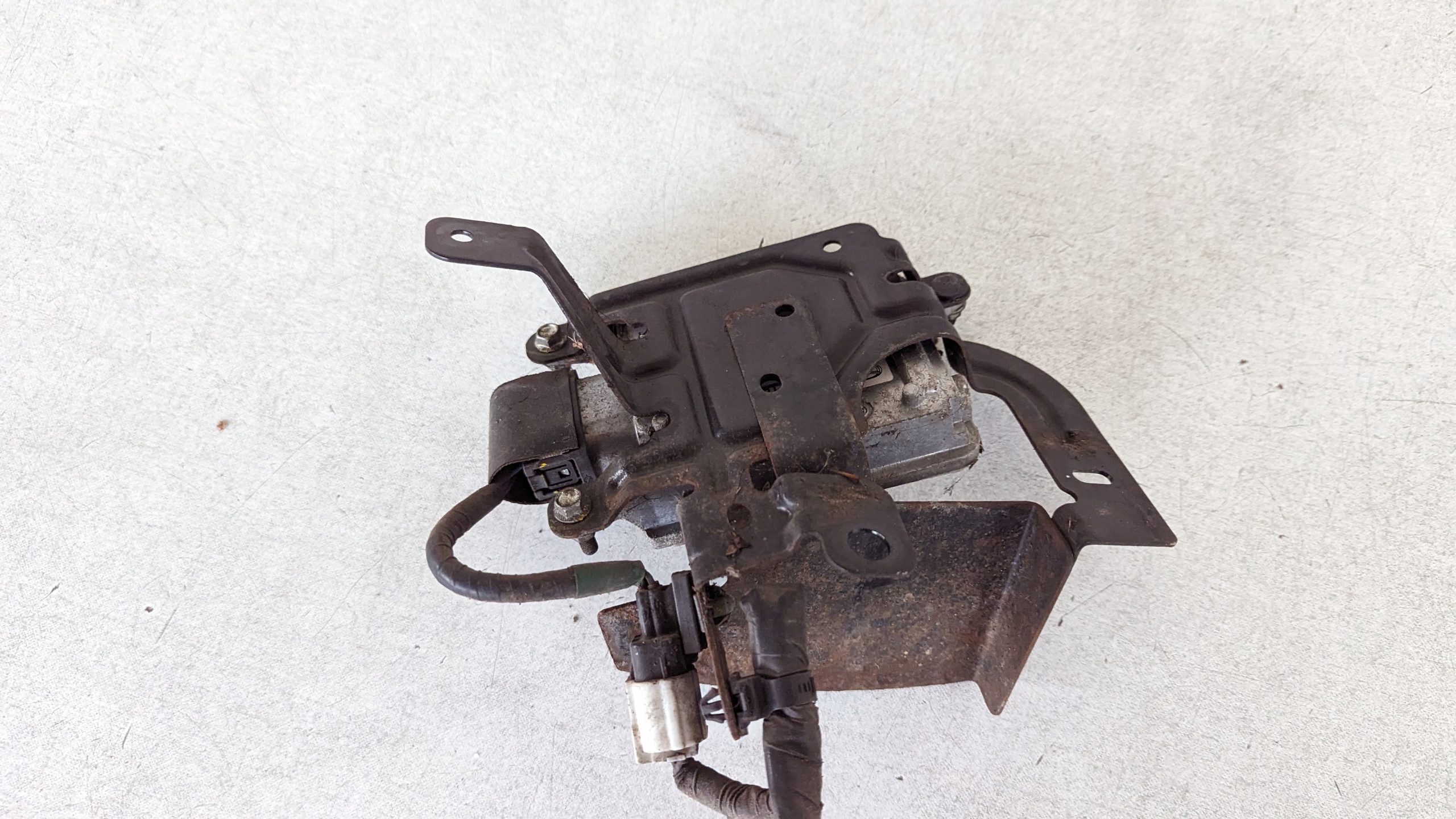 MODUŁ CZUJNIK RADAR MARTWEGO POLA MAZDA 6 GH Producent części Mazda OE