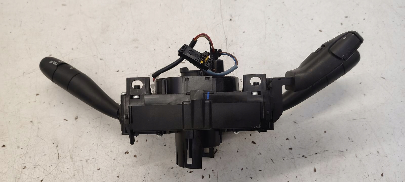 steering wheel levers and controls ring zwijak Peugeot 207 CC