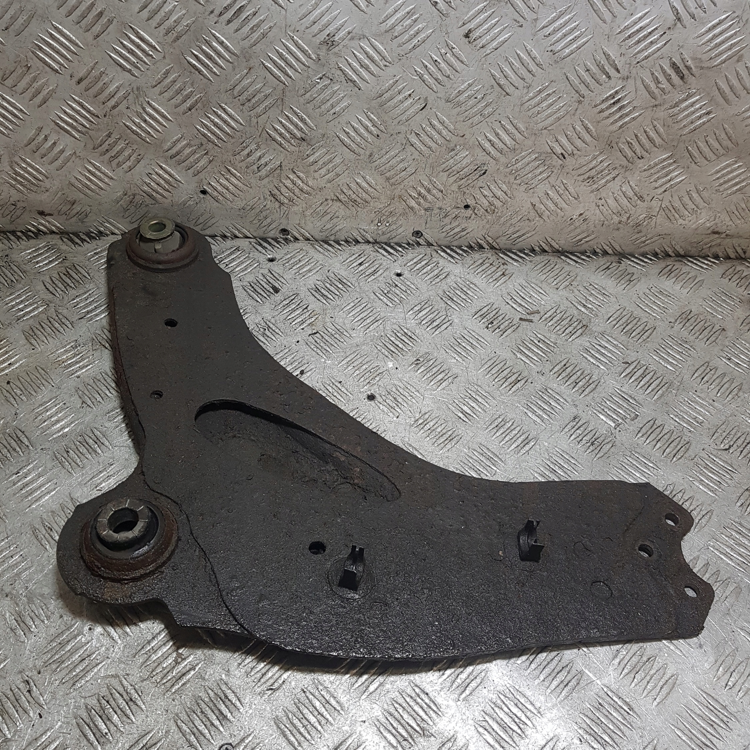 Querlenker links vorne RENAULT TRAFIC 2