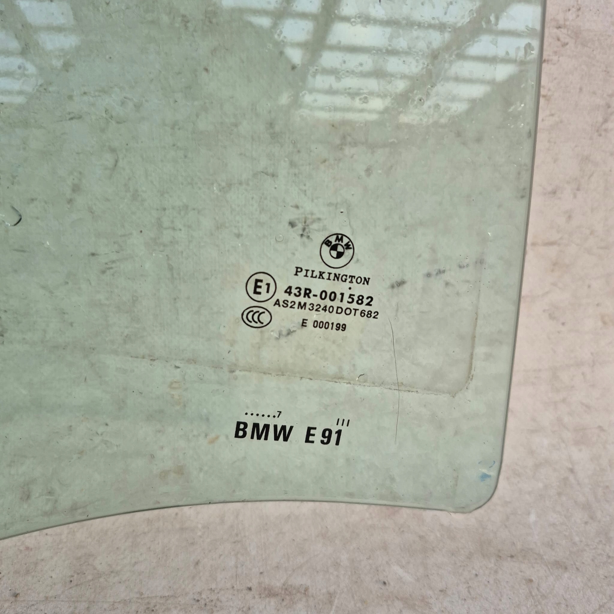 BMW 3 E91 KOMBI 04-12 window right rear part