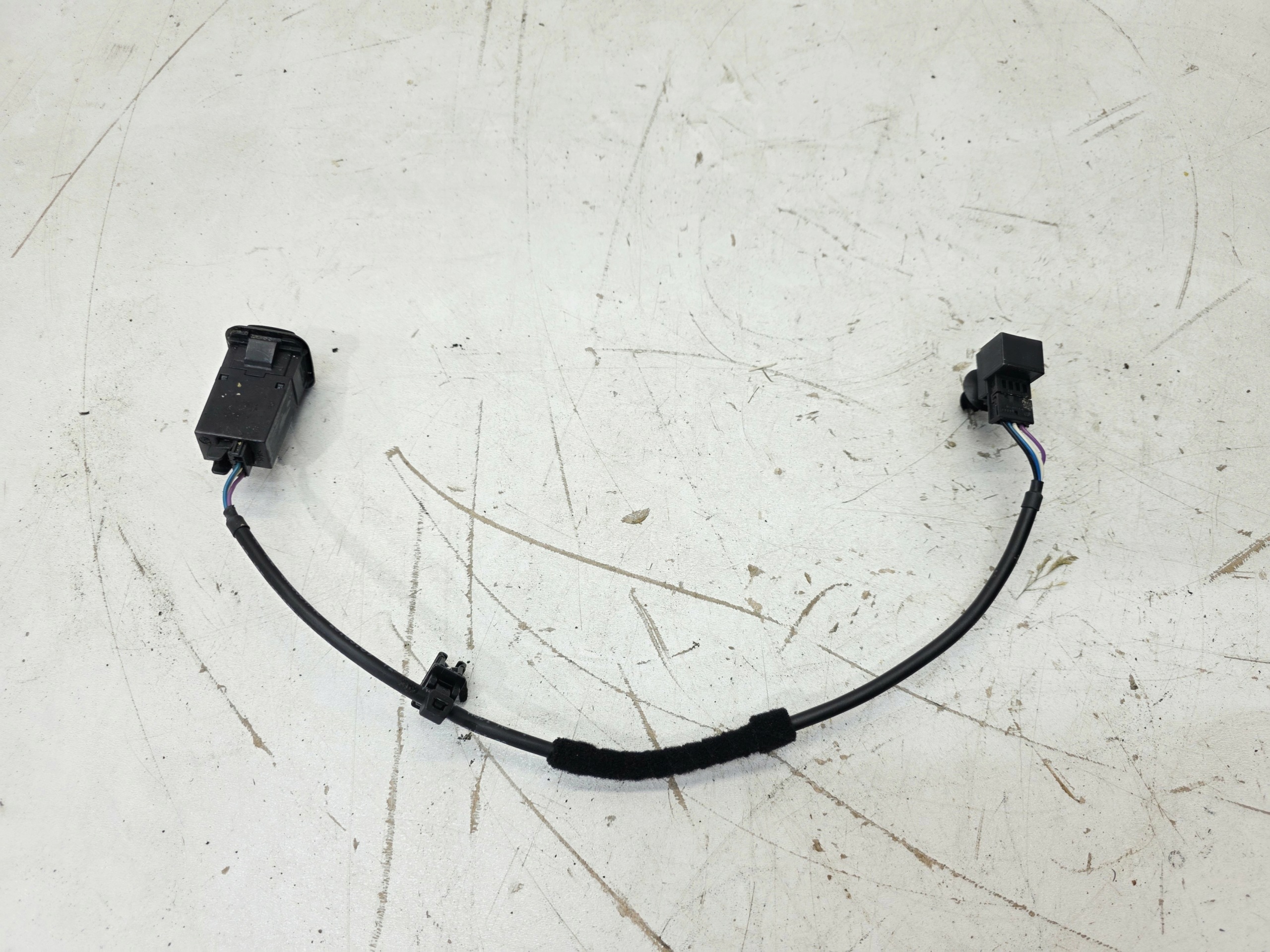 vstup adapter AUX AUDI Q5 8R 8R0035474C