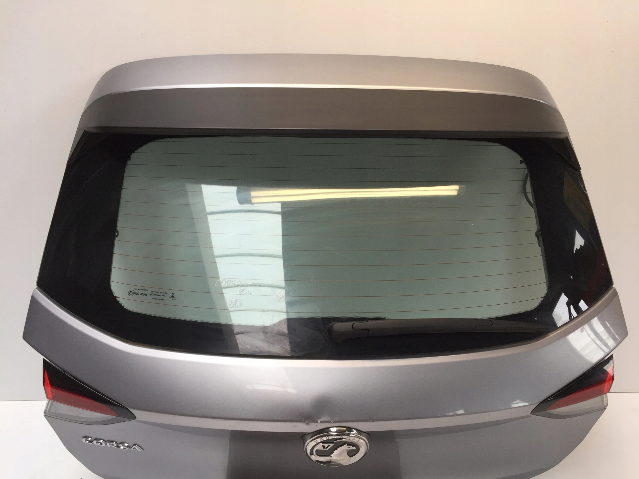 OPEL CORSA F 2020 KLAPA BAGAŻNIKA TYŁ TYLNA Numer katalogowy części KLAPA