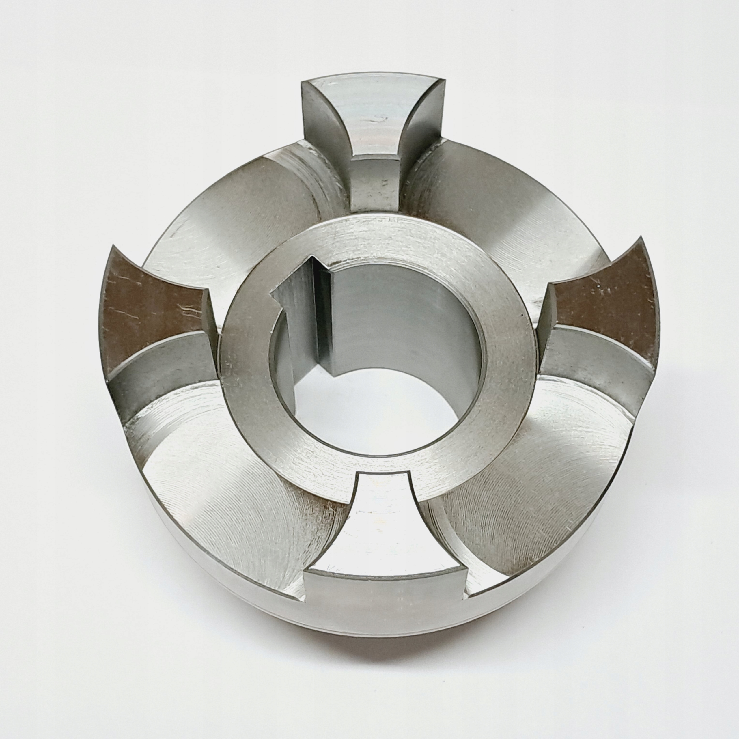 Spojka průměru 120 mm s otvorem fi48 w14 polovina fi120 L160