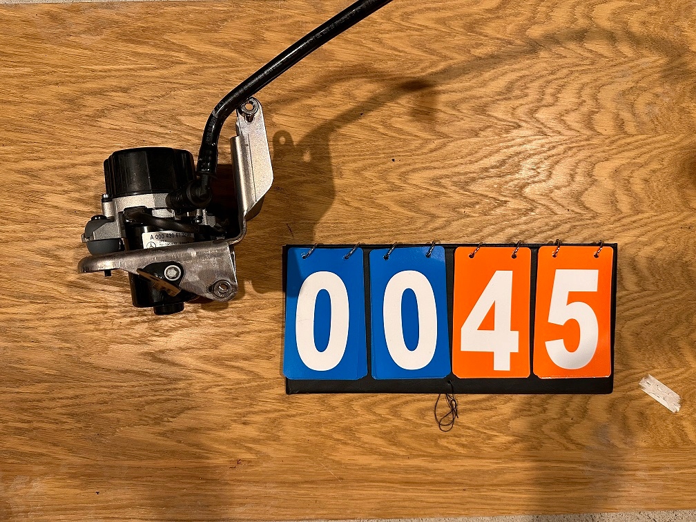 MERCEDES GLE GLC POMPA PODCIŚNIENIA A0004306132