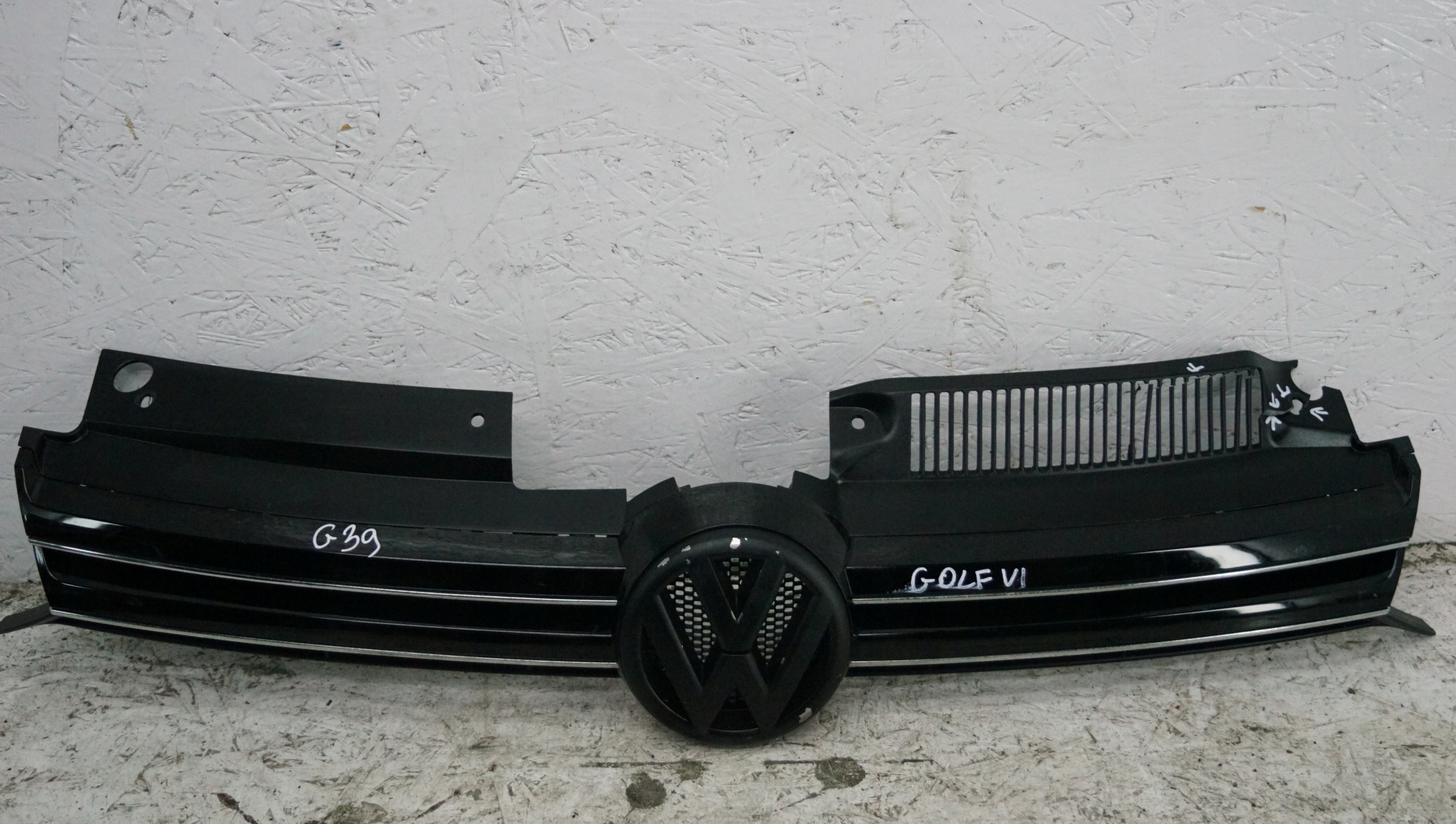 решетка радиатора vw GOLF VI 6