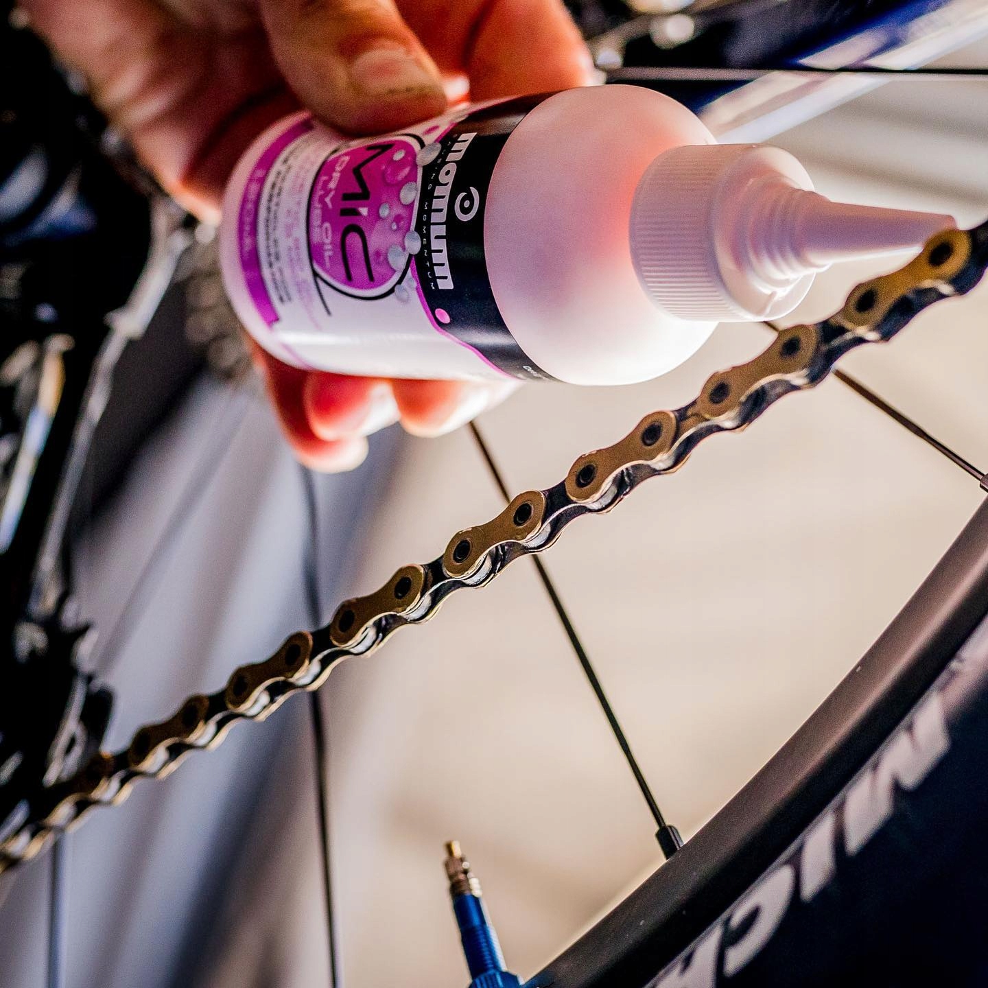 MOMUM PREMIUM WAX WOSK SMAR DO ŁAŃCUCHA ROWEROWEGO Marka Momum