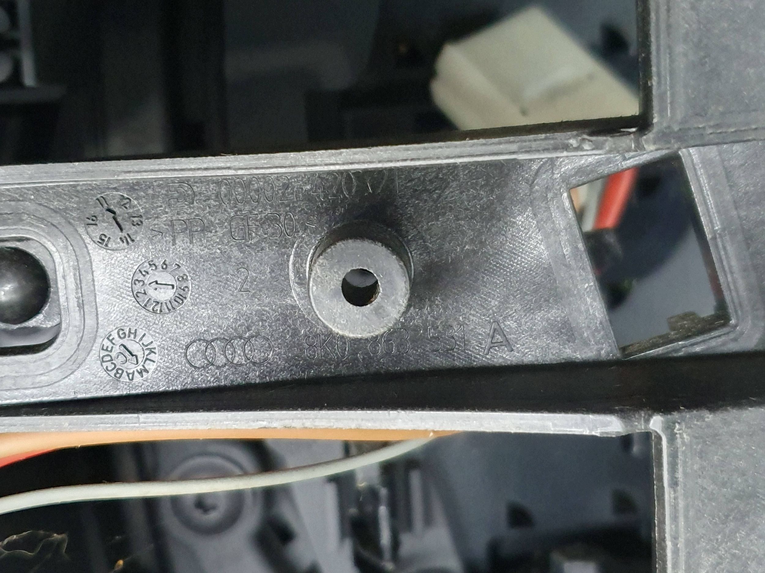 TUNEL central armrest POKRETLO IDRIVE 8K0864981D AUDI A4 B8 A5 8T