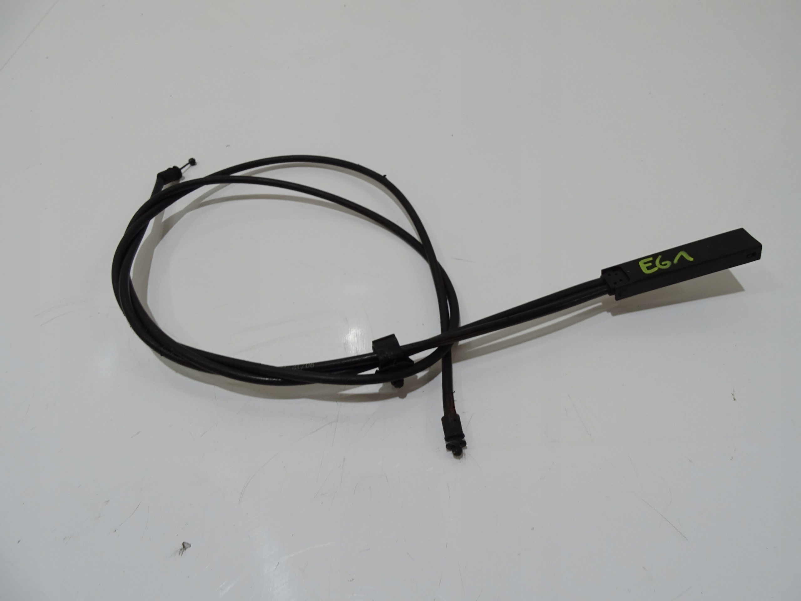 Câble Levier du capot BMW E60 E61 7034259