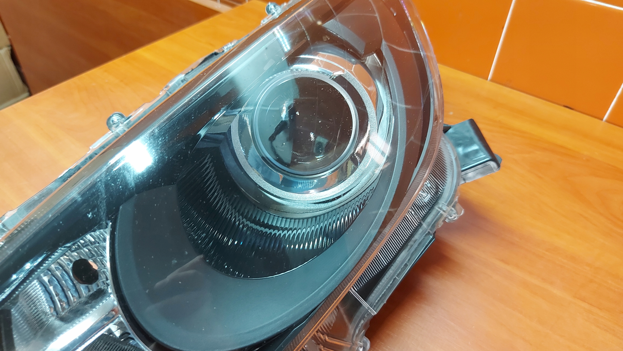 REFLEKTOR light left left front front TOYOTA YARIS IV 20