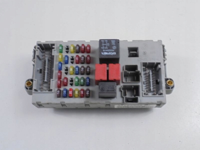 Фиат пунто предохранители. Блок предохранителей фиат пунто 2008. Блок предохранителей фиат пунто 1. Блок предохранителей фиат гранде пунто 2007 года. Фиат добло блок предахранител.