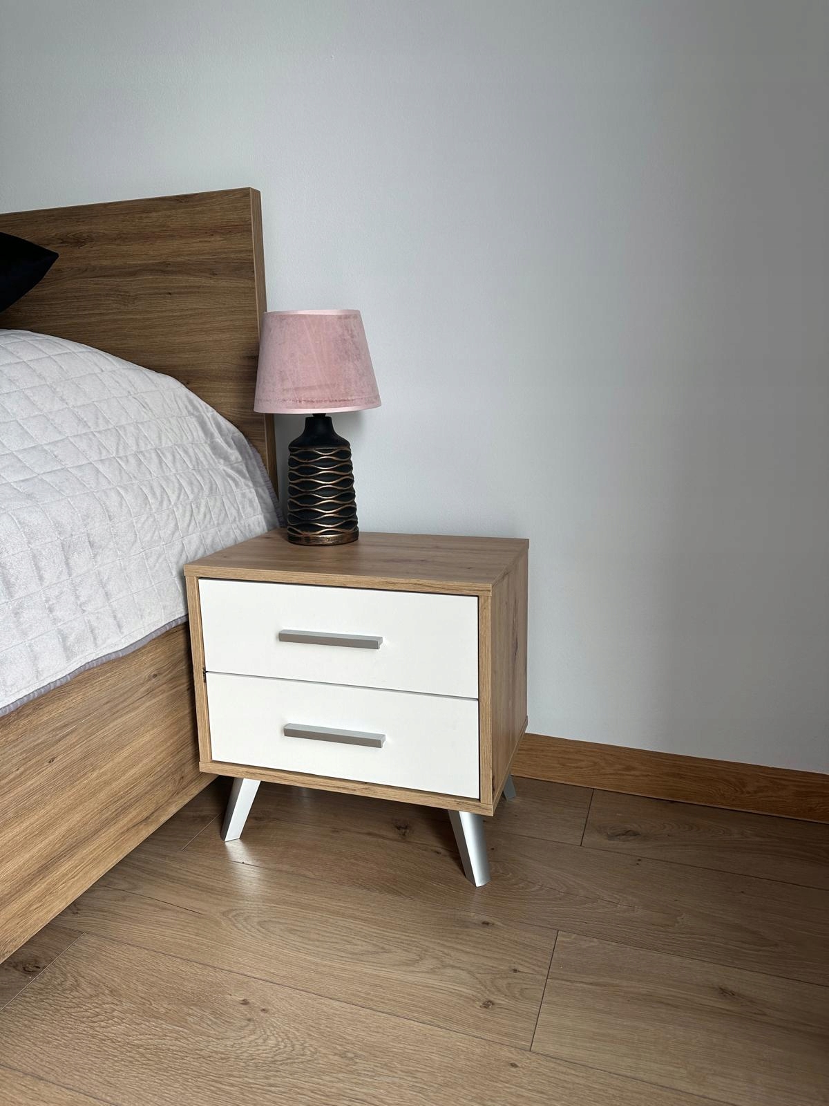 nočný stolík 45 cm artisan 2 zásuvky biely mat