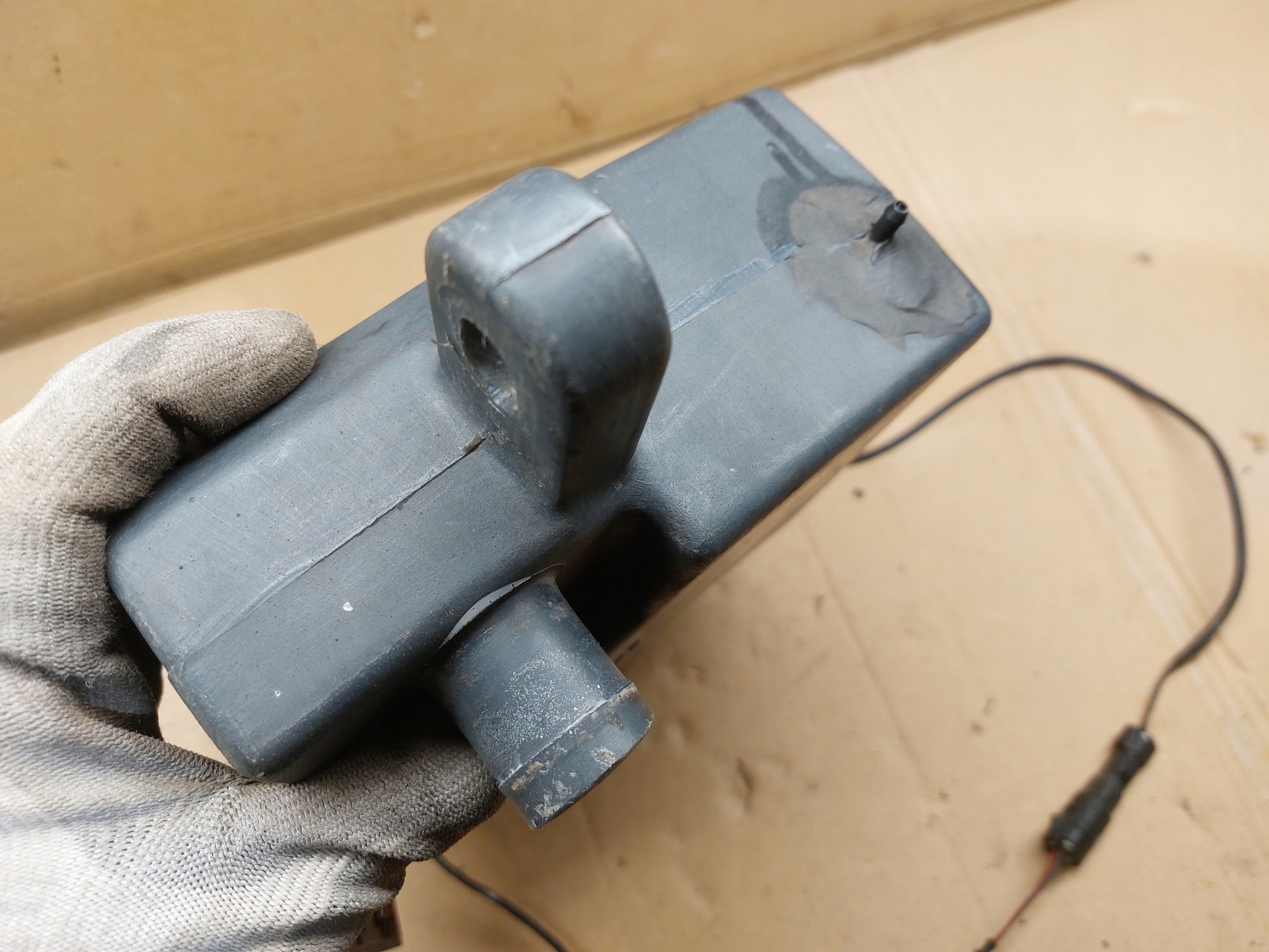 washer fluid tank ASTON MARTIN VANTAGE DB7 37-121069-AE