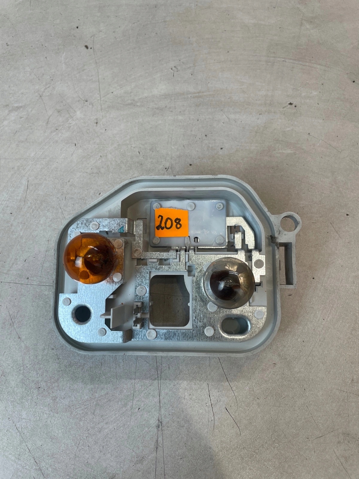 light housing rear part right Peugeot 2008 and