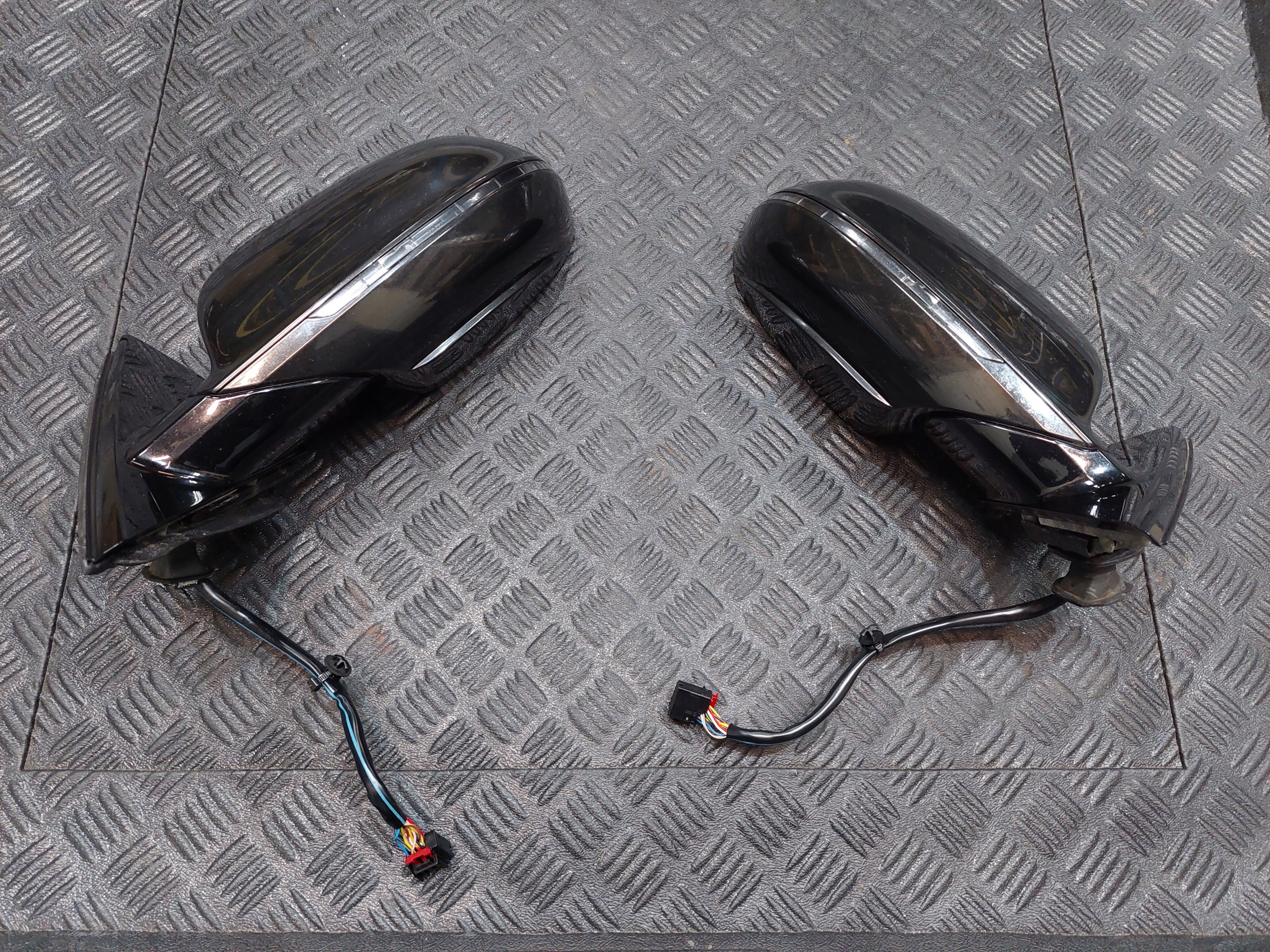 mirror 14 PIN right AUDI A8 D4 LY8X