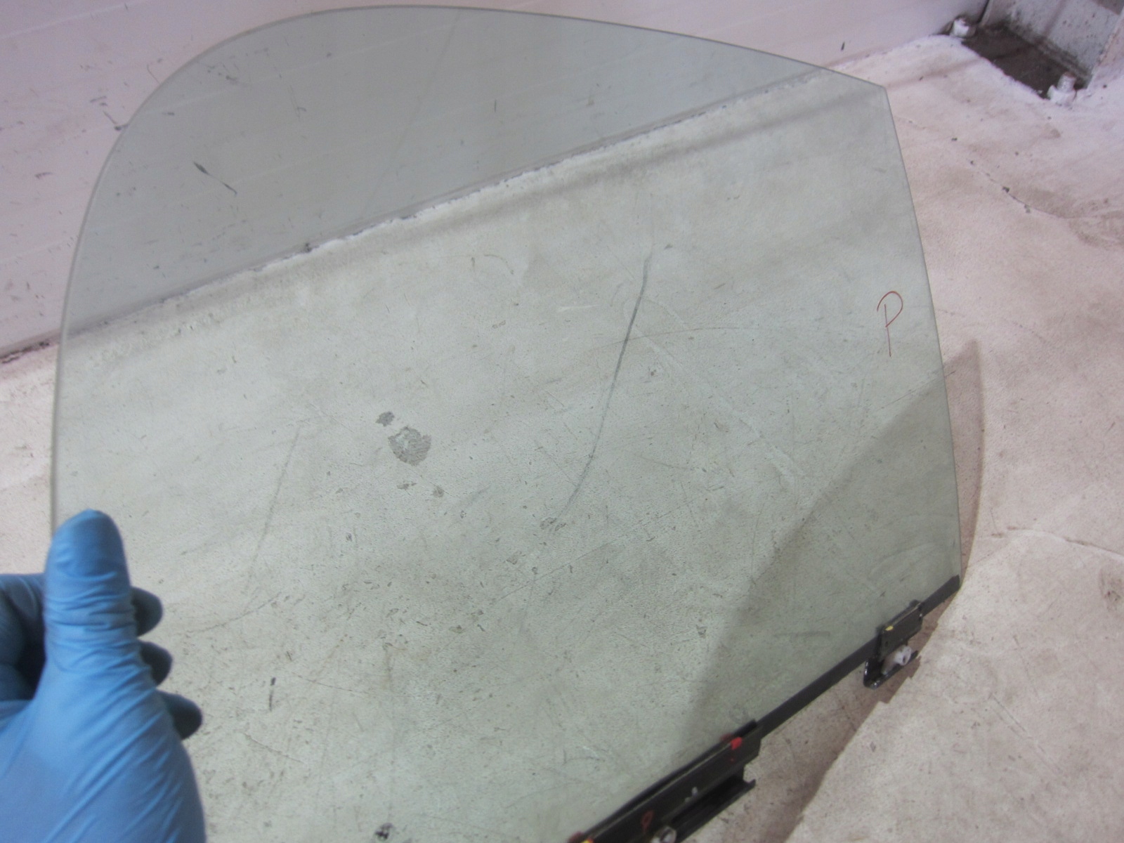 BMW Z3 E36 front right door window right front 51328397628 8397628