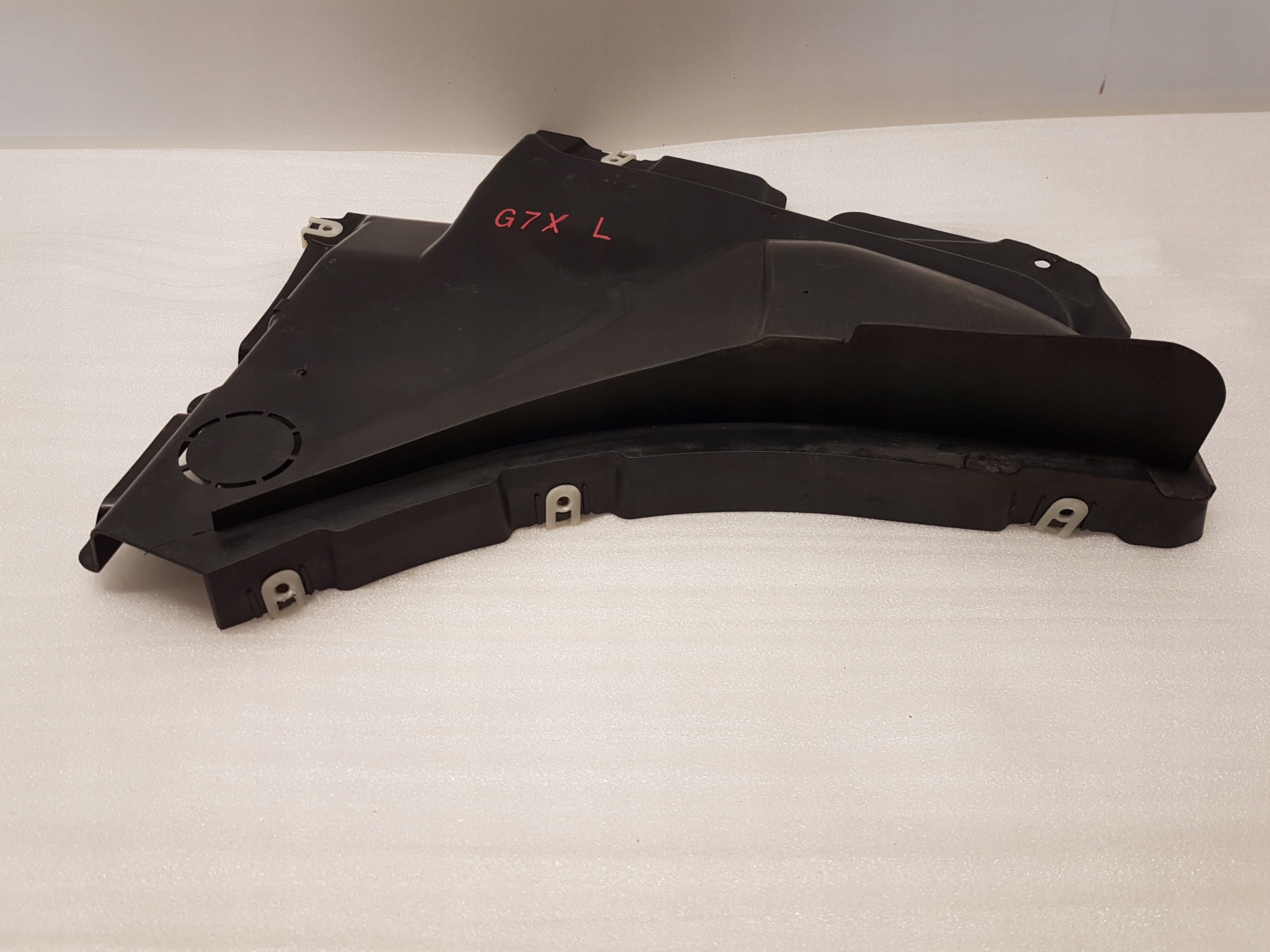 cover TROJKAT NADKOLA left front BMW 7 G70 9498271