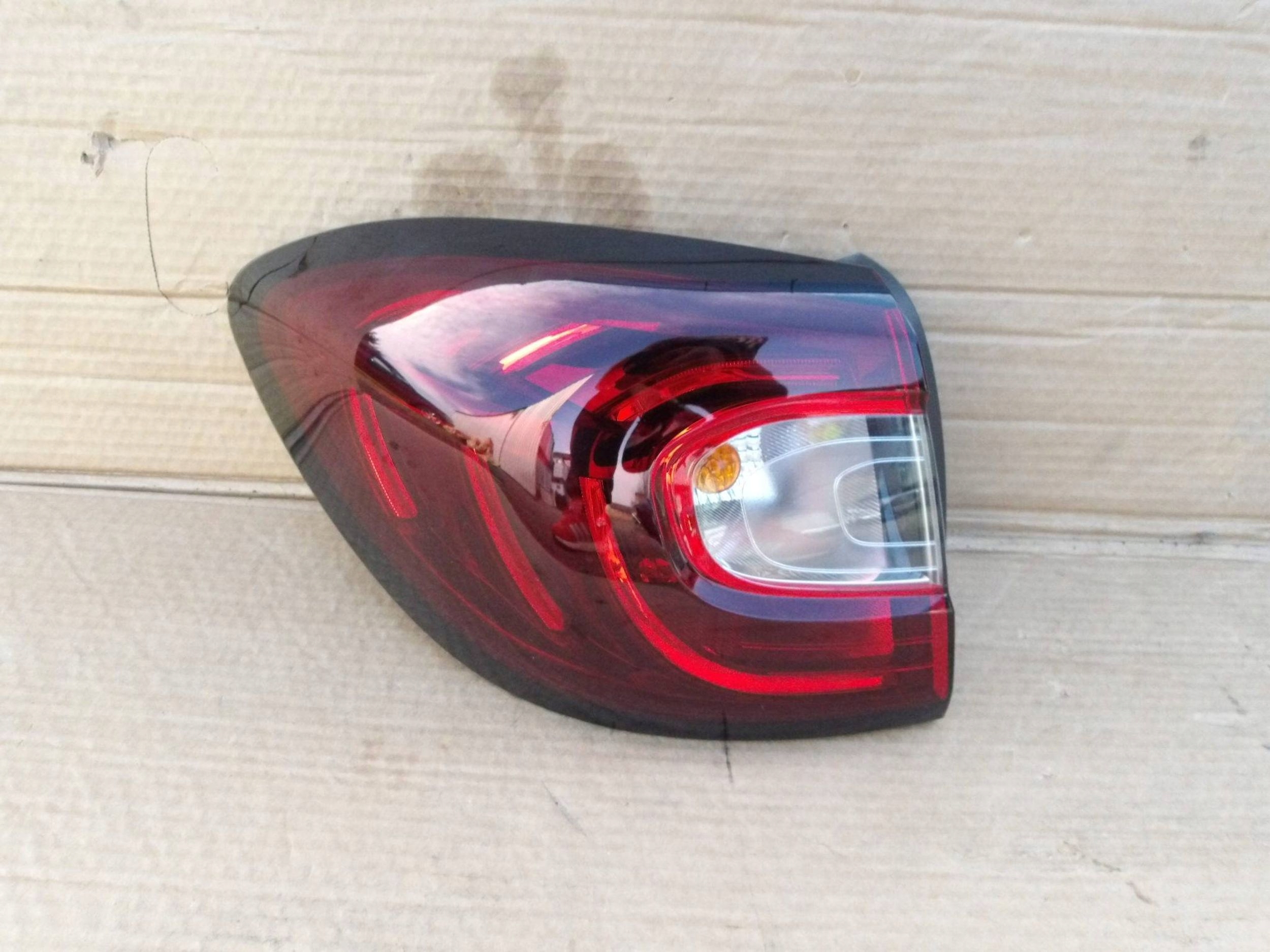 CAPTUR I LIFT CAPTUR PO LIFCIE LAMPA TYŁ LEWA LED 265557849R