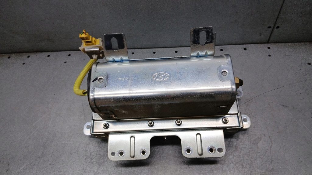 подушка пассажира Hyundai и 05R 1.6b 84560-17000