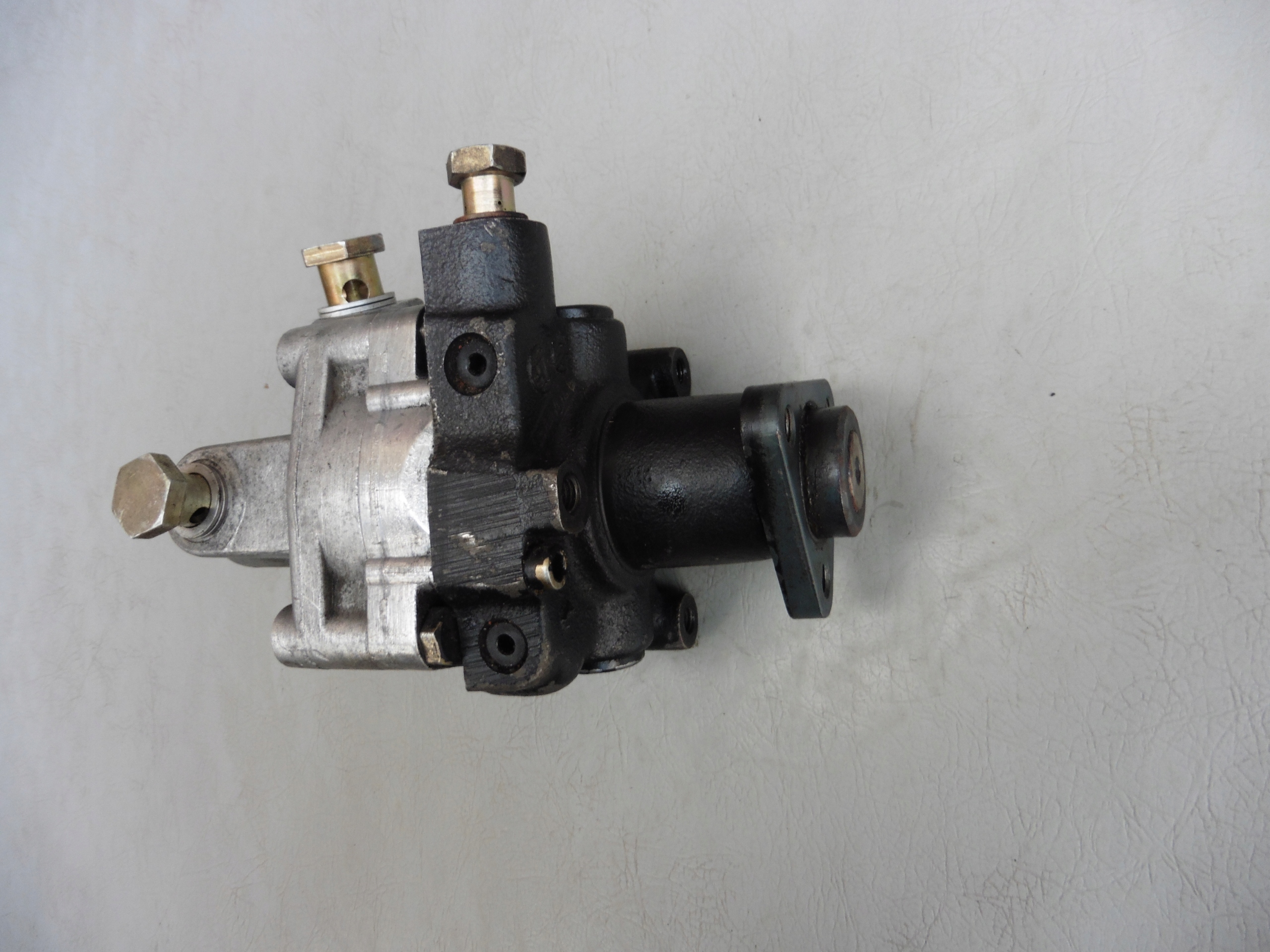 насос гур 1141249 BMW E34 2,5i 3,0i M50 130 BAR zf