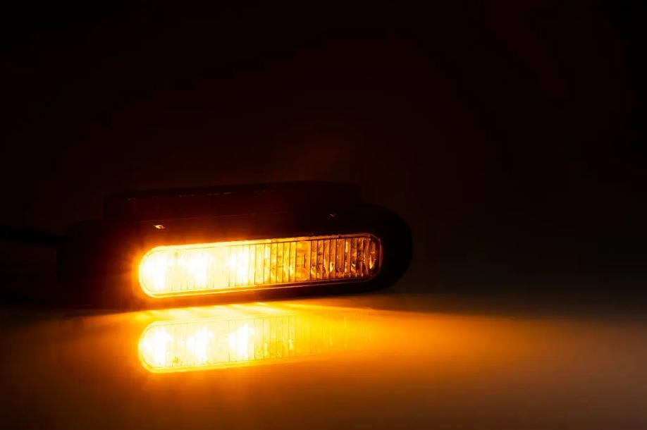 LAMPA OSTRZEGAWCZA FT 200 LED OSRAM BLYSK KPL 2SZT Zrodlo swiatla LED