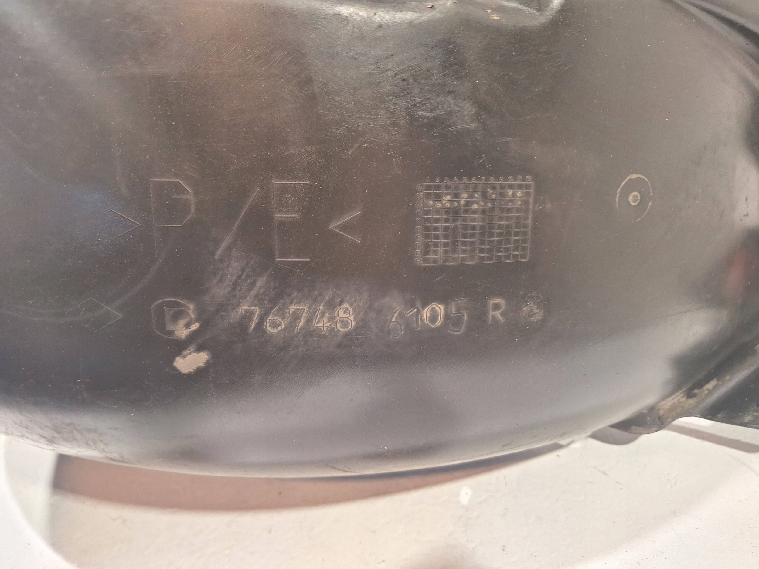 mudguard rear part right 767486105R RENAULT MEGANE III COUPE 09