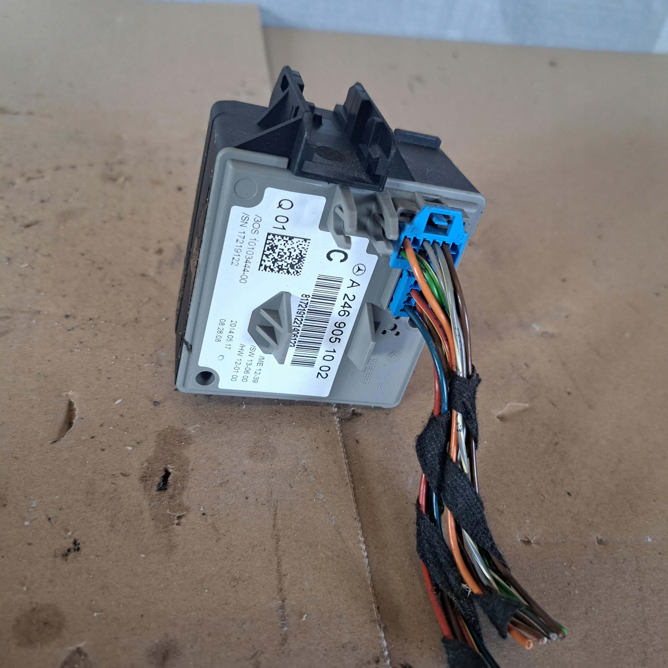 MERCEDES W246 STACYJKA W176 W117 2469051002 Numer katalogowy części 2469051002