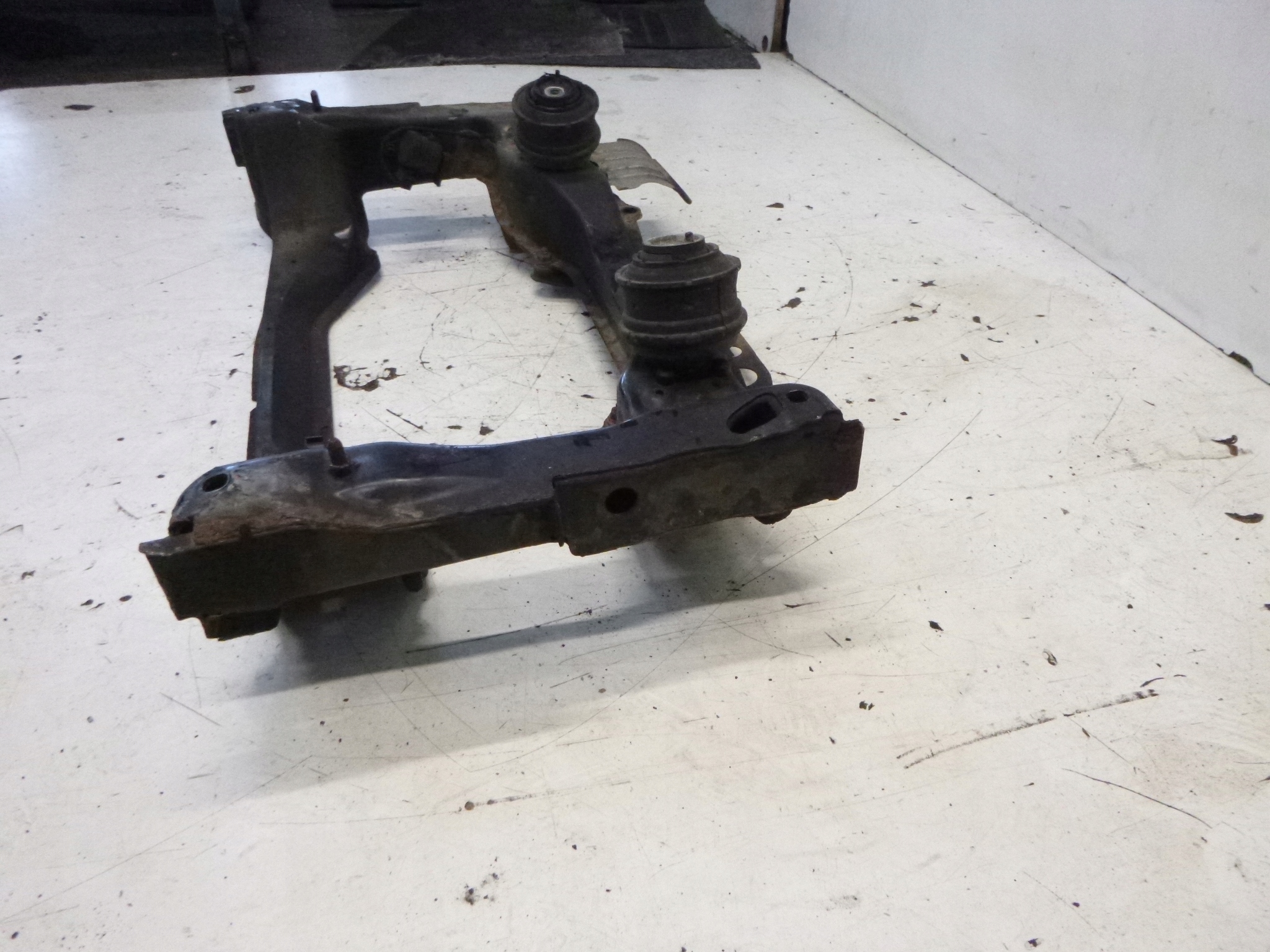 axle beam lawa sider front MB W210 2.2CDi 02r.